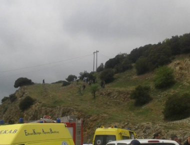 Βίντεο ντοκουμέντο από τις έρευνες για το ελικόπτερο που συνετρίβη στο Σαραντάπορο